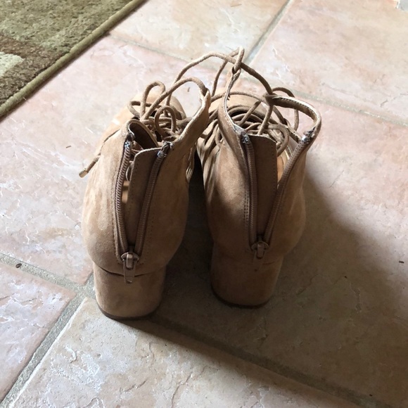 Strappy short heels - Picture 3 of 3